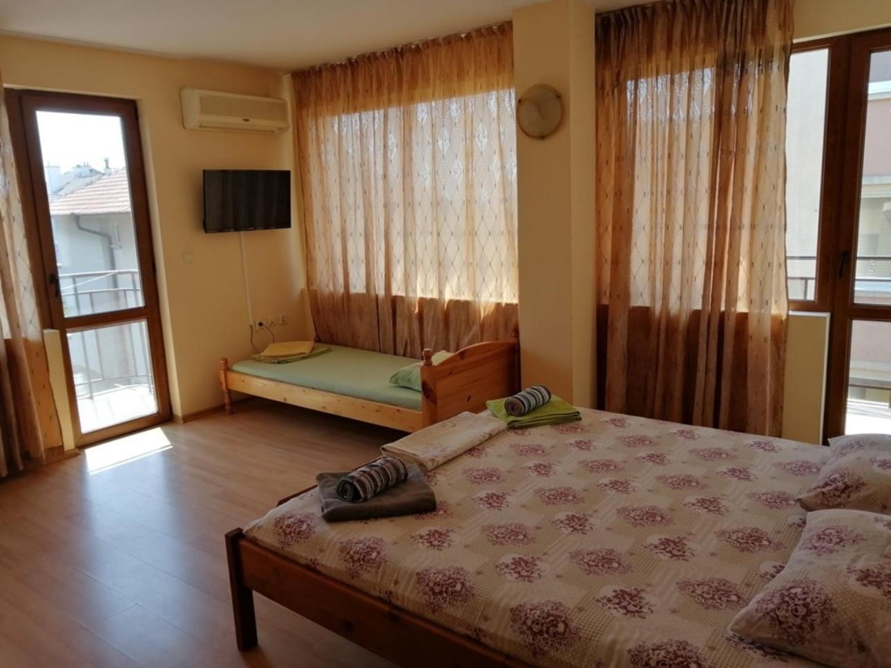 Guest House "Zora - Sarafovo" Burgas Ngoại thất bức ảnh