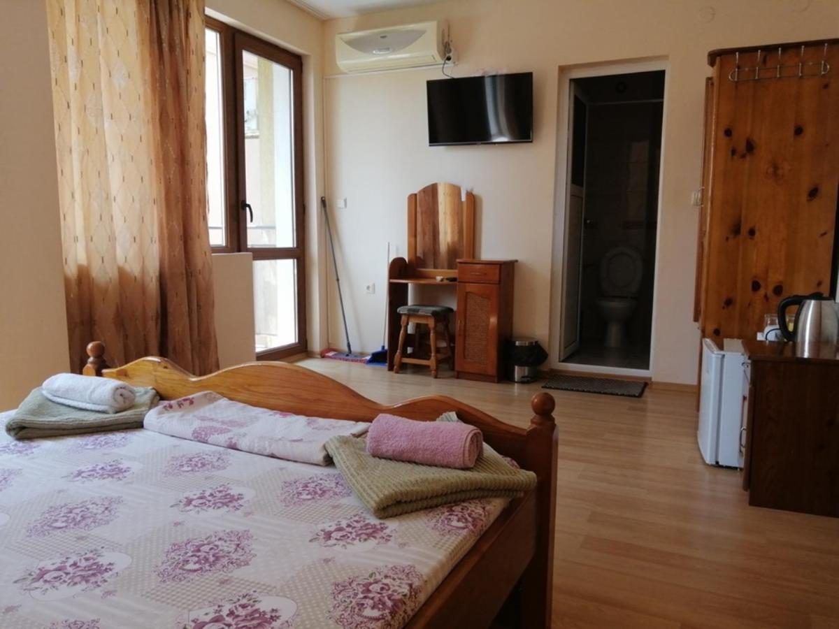 Guest House "Zora - Sarafovo" Burgas Ngoại thất bức ảnh