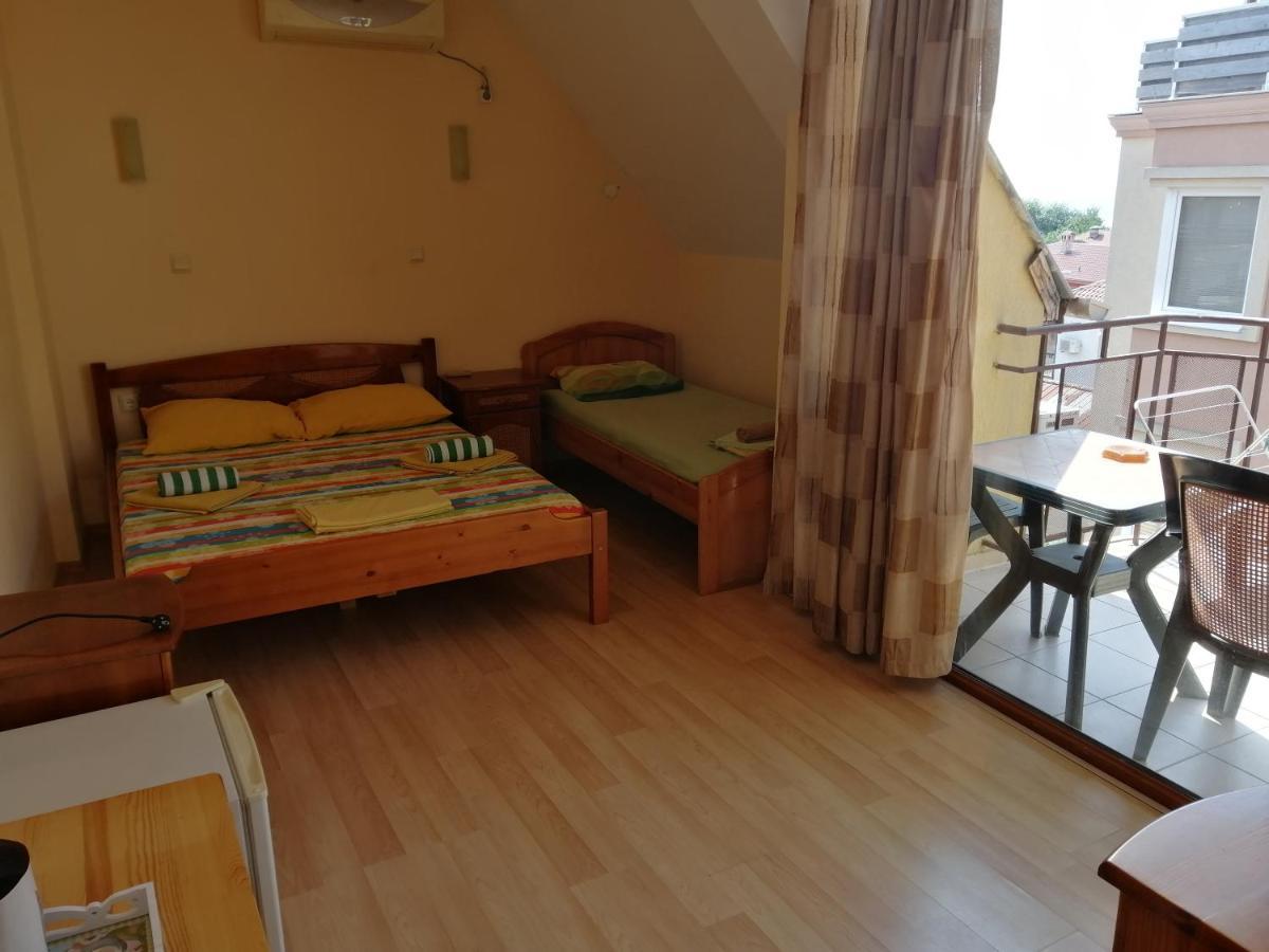 Guest House "Zora - Sarafovo" Burgas Ngoại thất bức ảnh