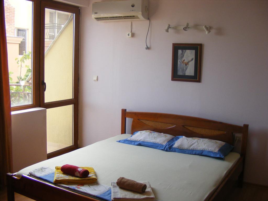 Guest House "Zora - Sarafovo" Burgas Ngoại thất bức ảnh