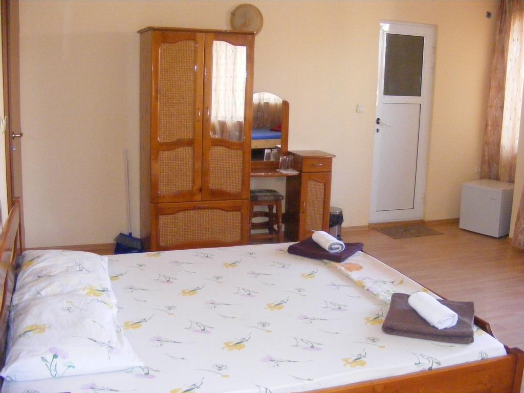 Guest House "Zora - Sarafovo" Burgas Ngoại thất bức ảnh