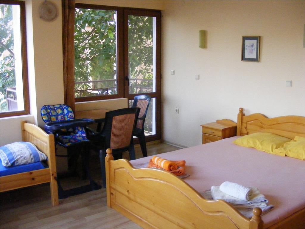 Guest House "Zora - Sarafovo" Burgas Ngoại thất bức ảnh