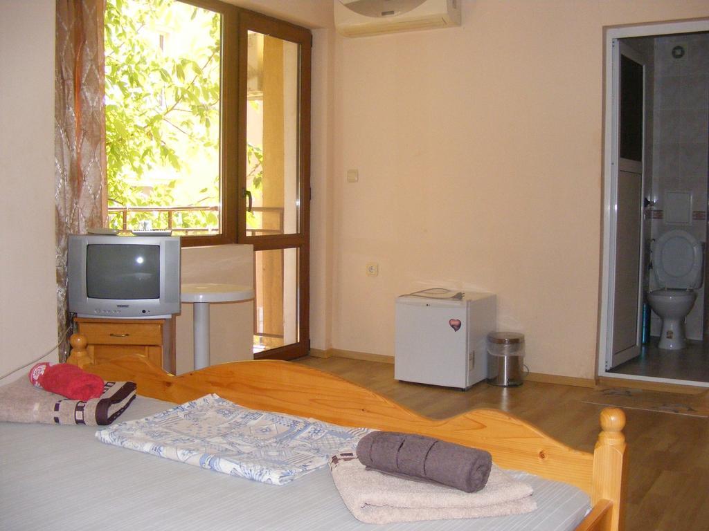 Guest House "Zora - Sarafovo" Burgas Ngoại thất bức ảnh