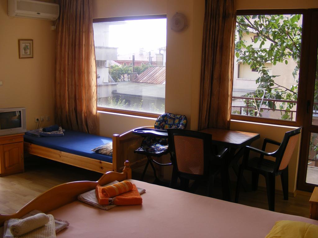 Guest House "Zora - Sarafovo" Burgas Ngoại thất bức ảnh