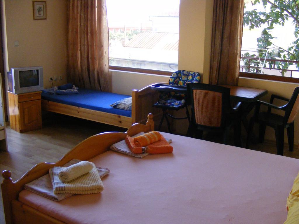 Guest House "Zora - Sarafovo" Burgas Ngoại thất bức ảnh
